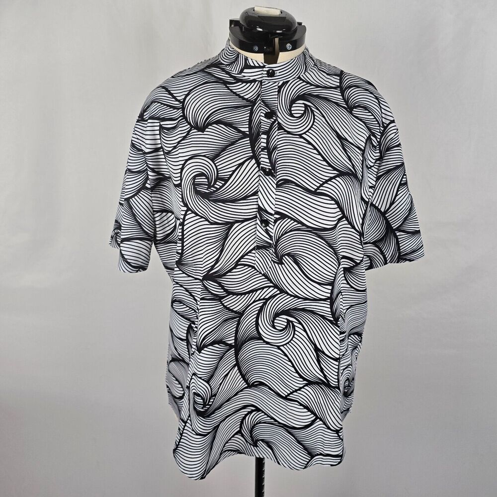 KingBega Blouse Women's L Gray Black White Swirls Short Sleeve 1/3 Button